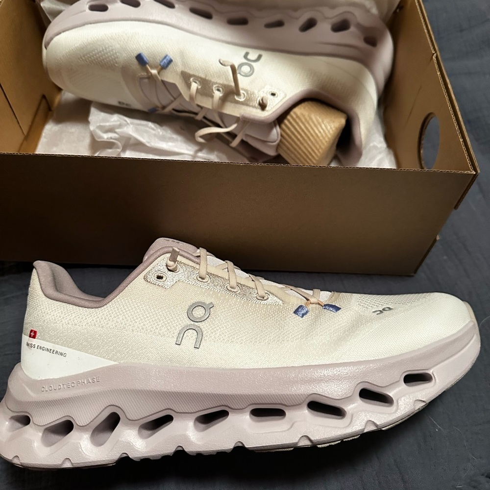 On Cloud Cream and Pink Sneakers-Size 10. New in box.